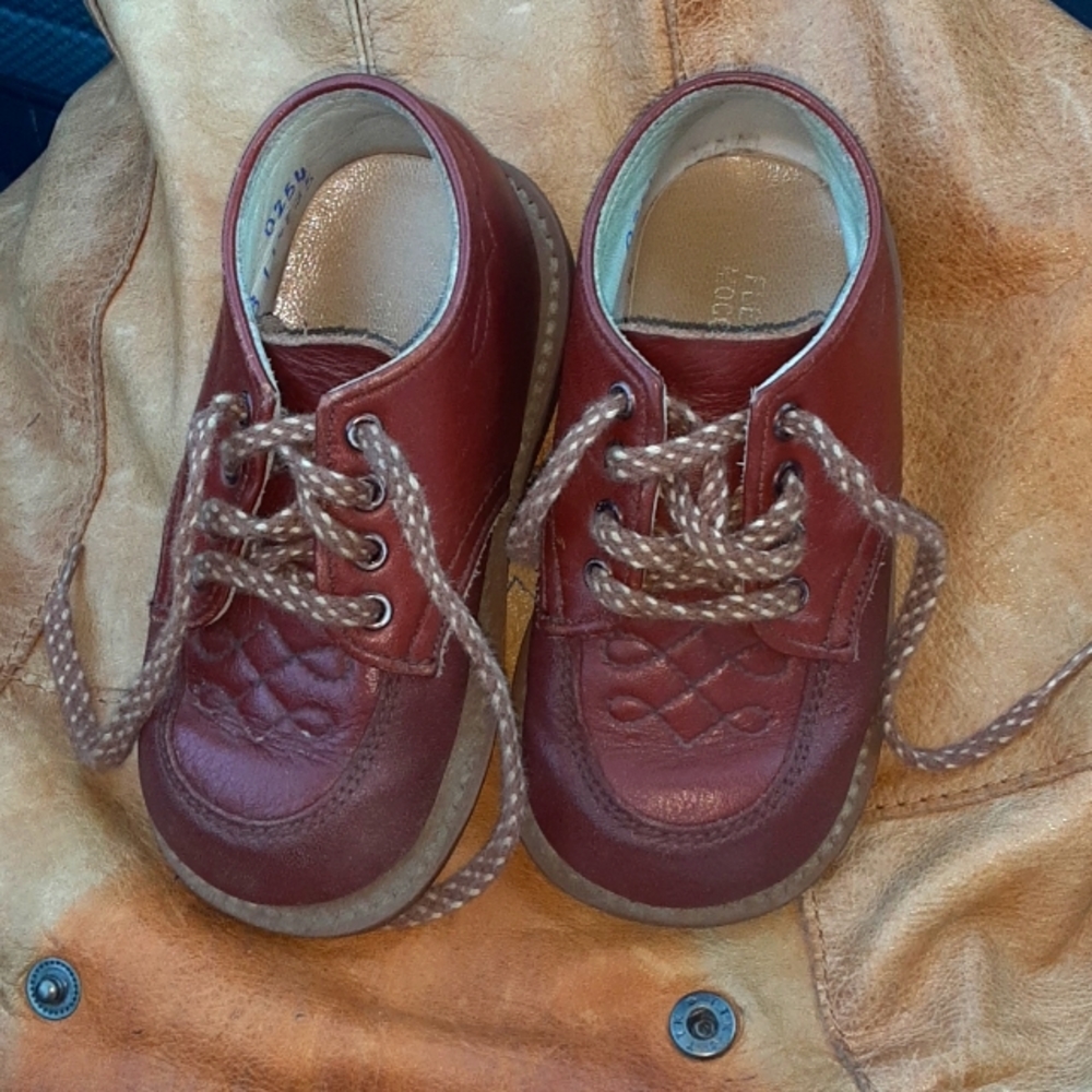Stride Rite Leather Walking Shoes for Babies Infants Toddlers Size 5D 0254